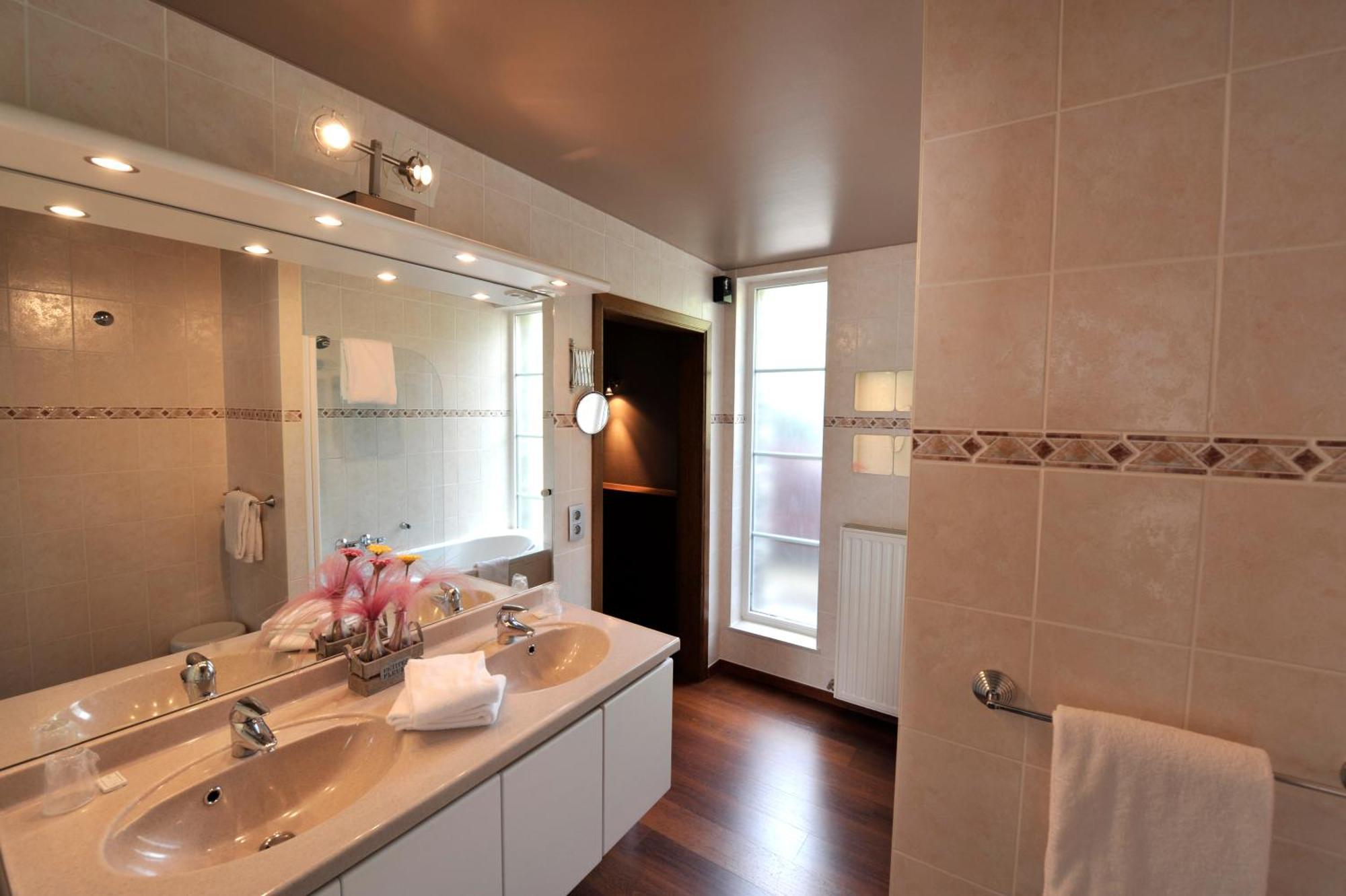 Hotel Le Charme De La Semois Alle Εξωτερικό φωτογραφία